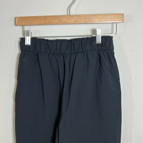 Lululemon Keep Moving Jogger Black High Rise Relaxed Fit Stretch Pockets Sz 4 - Picture 8 of 14
